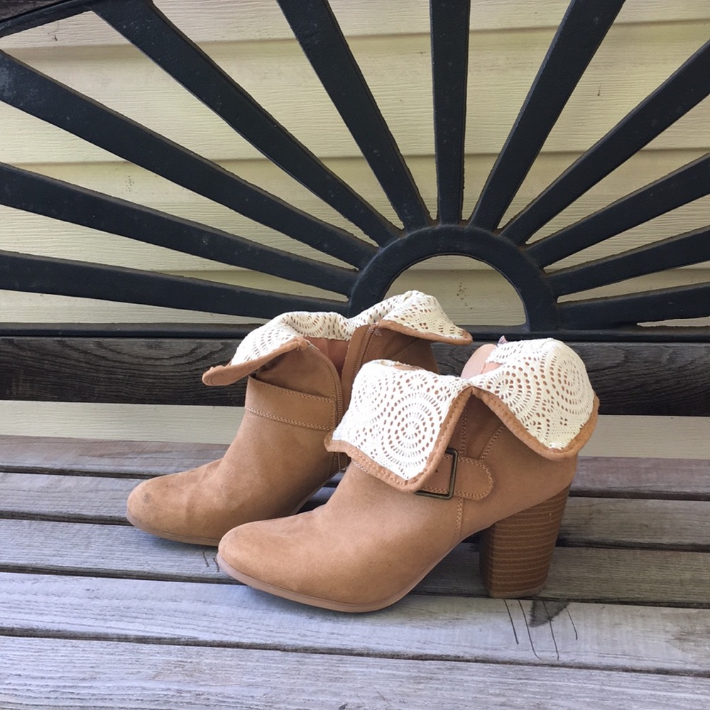 Multi-style booties - Picture 2 of 3